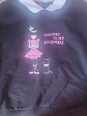 Oversized Graphic Sweatshirt